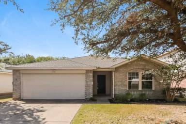 Main picture of 1410 Post Oak Trl