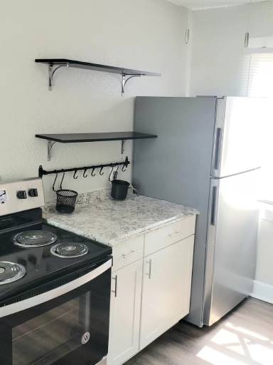 Main picture of 915 Martin L King Junior Avenue - 2