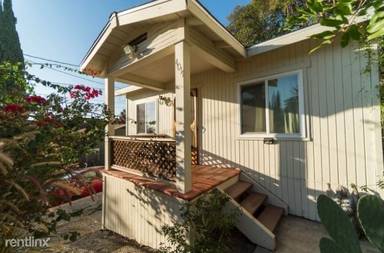 Main picture of 4011 1/2 Sunset Dr
