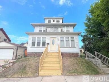 Main picture of 1209 S 12th St