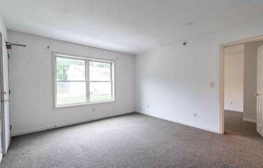 Main picture of 525 Grant Ave