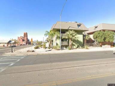 Main picture of 901 N Euclid Ave