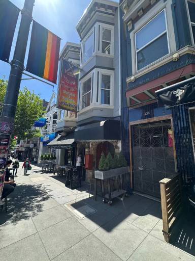 Main picture of 488 Castro St