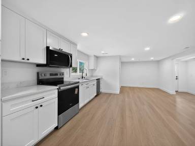 Main picture of 13337 30th Ave NE