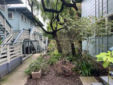 Main picture of 1222 Delaware St