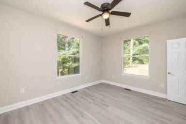 Main picture of 429 Creswell Rd