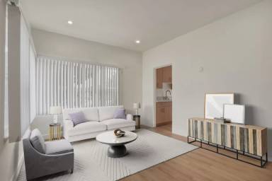 Main picture of 2317 Ocean Park Blvd