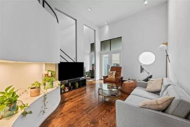 Main picture of 2027 Haddon St