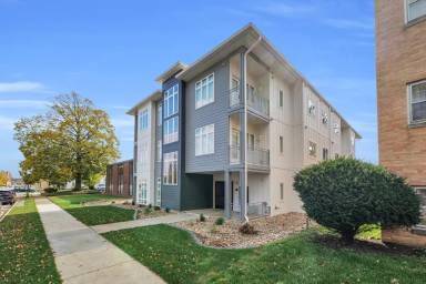 Main picture of 305 West Clark Street - 101
