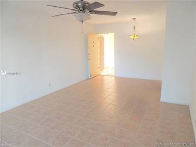 Main picture of Rivers Shores Condo