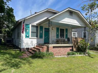 Main picture of 1006 Buist Ave