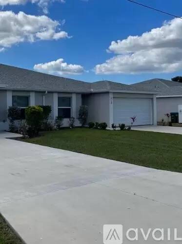 Main picture of 512 SW 8th Pl