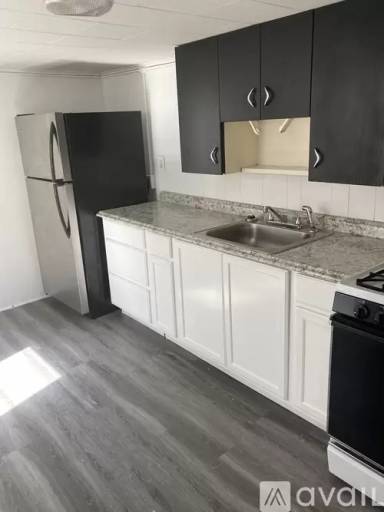 Main picture of 42 W Ridge St