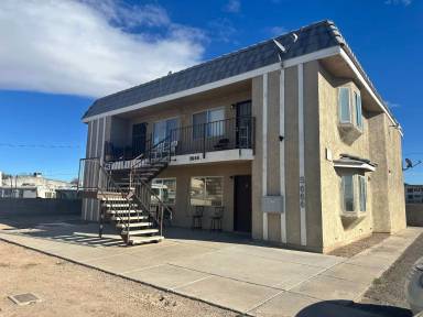 Main picture of 5666 E Lake Mead Blvd