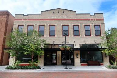 Main picture of 244 E Park Ave