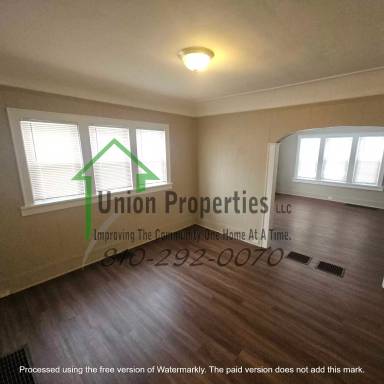 Main picture of 1042 Gillett St
