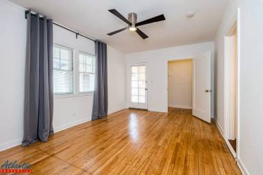 Main picture of 340 S 10th St
