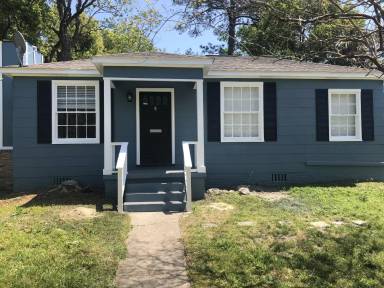 Main picture of 275 Pinehill Dr