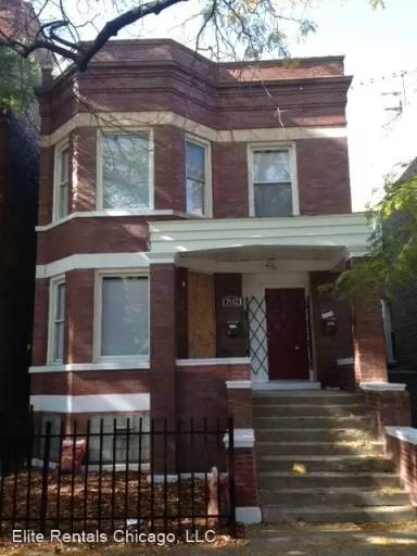 Main picture of 7542 S Peoria St