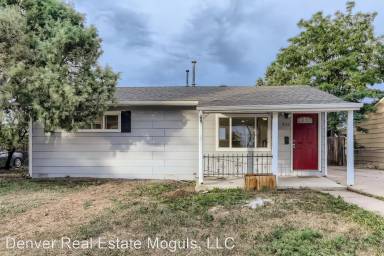 Main picture of 936 Paris St