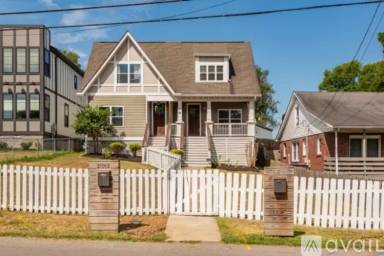 Main picture of 2109 11th Ave N
