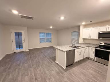 Main picture of 3200 Tatlock Way