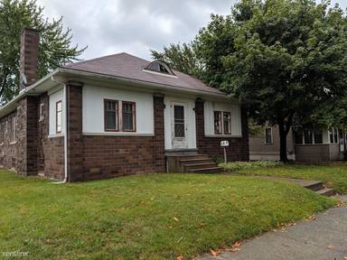 Main picture of 1740 Avon St