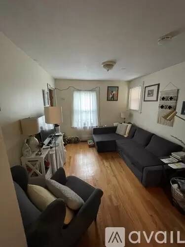 Main picture of 17 Bay St