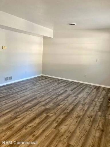 Main picture of 65 75 Akers Ave