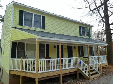 Main picture of 703A Edwards St