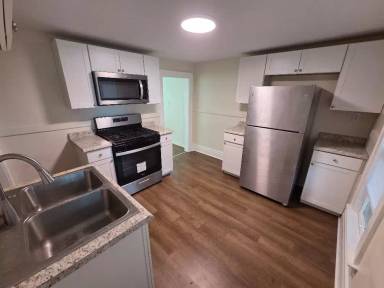 Main picture of 372 S Midler Ave