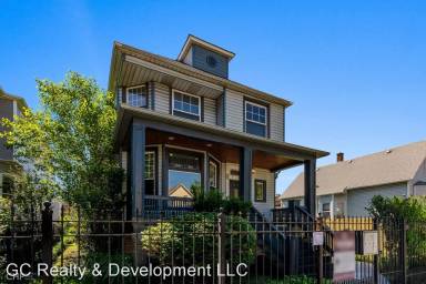 Main picture of 2444 N Central Park Ave