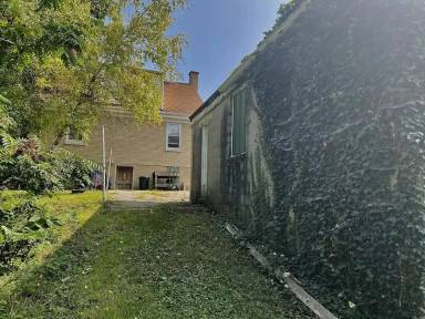 Main picture of 719 S Jefferson St