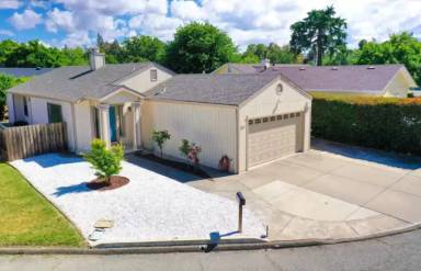 Main picture of 904 Bancroft Rd