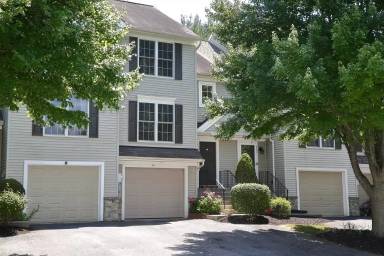Main picture of 204 Banyan Circle Dr