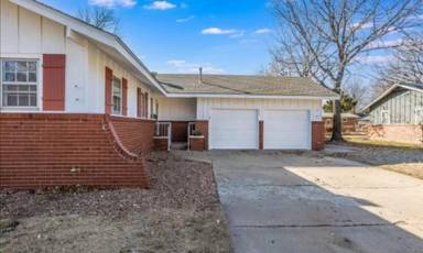 Main picture of 835 N Westlink Ave