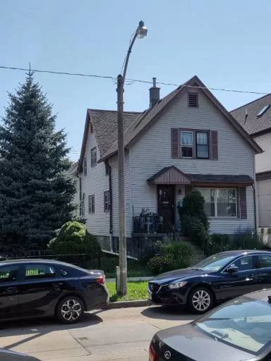 Main picture of 2436B N Weil St