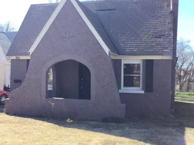 Main picture of 2115 N Everest Ave