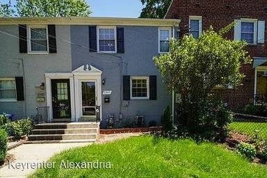 Main picture of 2943 Landover St