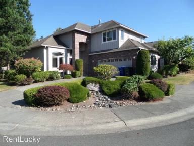Main picture of 102 243rd Pl SE