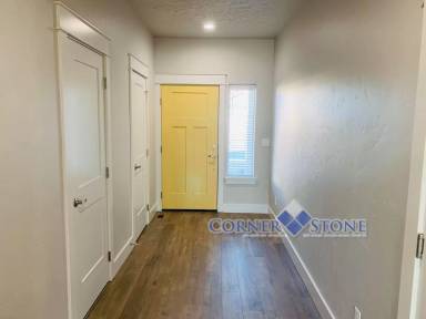 Main picture of 9609 W De Witt St