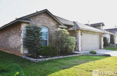 Main picture of 10800 SE 27th St