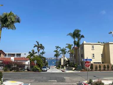 Main picture of 360 Rosecrans St