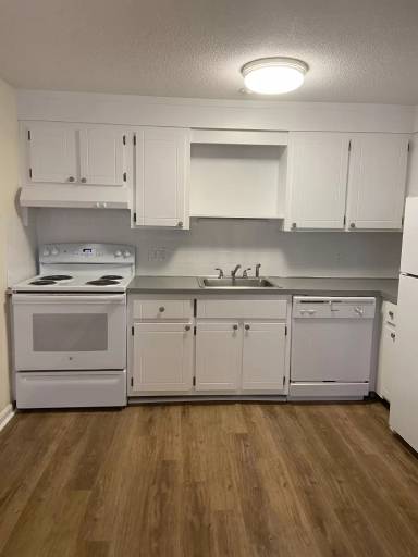 Main picture of 614 Cabot St & 1-2 Trafalgar Dr