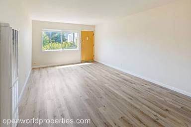 Main picture of 641 Adams St