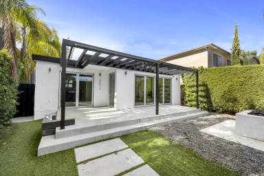 Main picture of 4572 Campus Ave