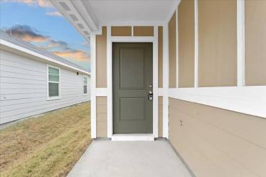 Main picture of 211 Herman Ln