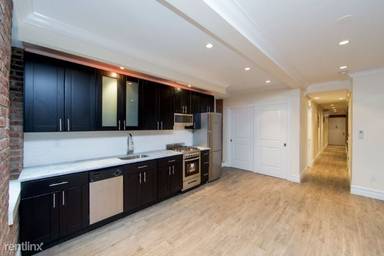 Main picture of 315 2nd Ave