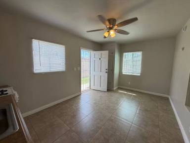 Main picture of 339 E 19th St