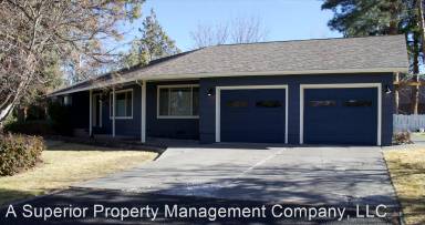 Main picture of 2120 NE Meadow Ln